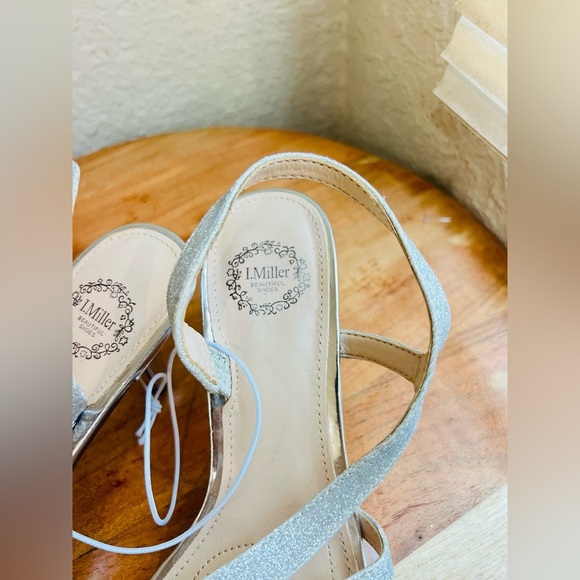 I.MILLER women’s shoes silver size 6 NEW - Picture 8 of 12